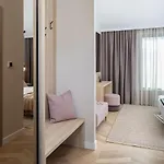 Villa Luxury Dolac Near Split, Airport, Complete Privacy, Infinity Heated Pool